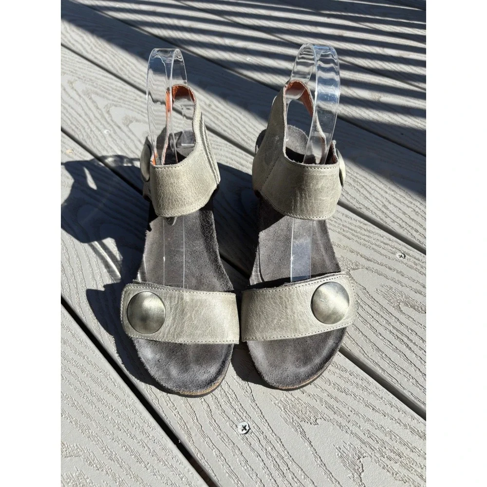 Taos Footwear measurements heel